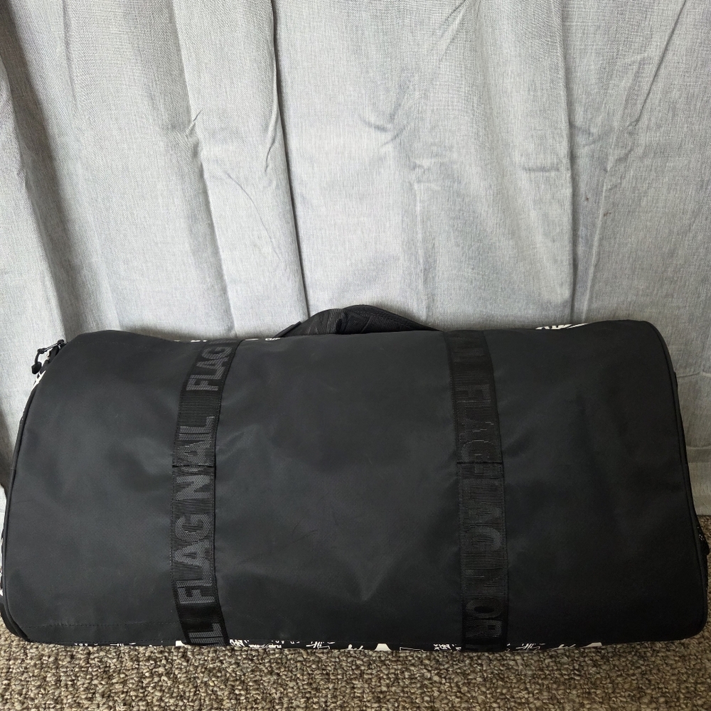 Flag Nor Fail Heavy Duty Travel Duffle Bag Black And White All Over Print EUC - Picture 9 of 15